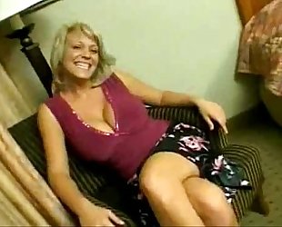 Mature blond can't live without fuck in three-some